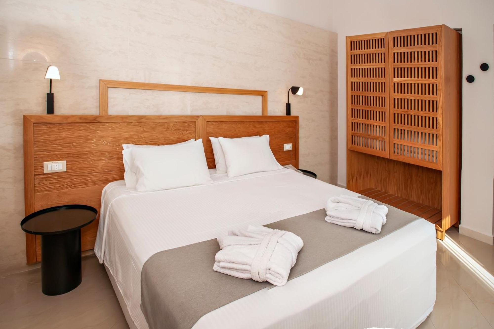 Alexandra Beach Hotel Nea Kydonia  Exterior photo
